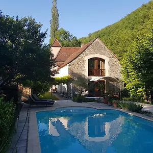 Le Moulin De Jules Et Akasha Couette-café